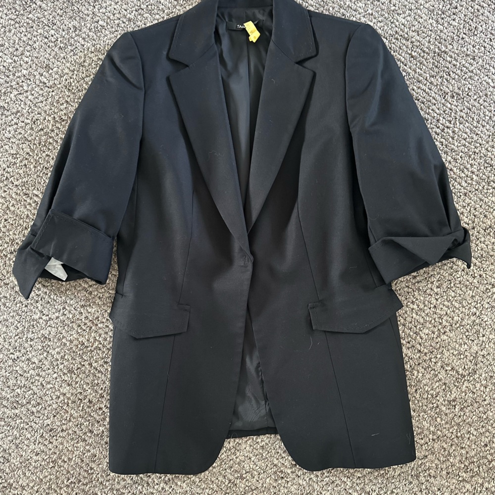 Tahari cropped sleeve tuxedo jacket, black, size 8 (no tag)